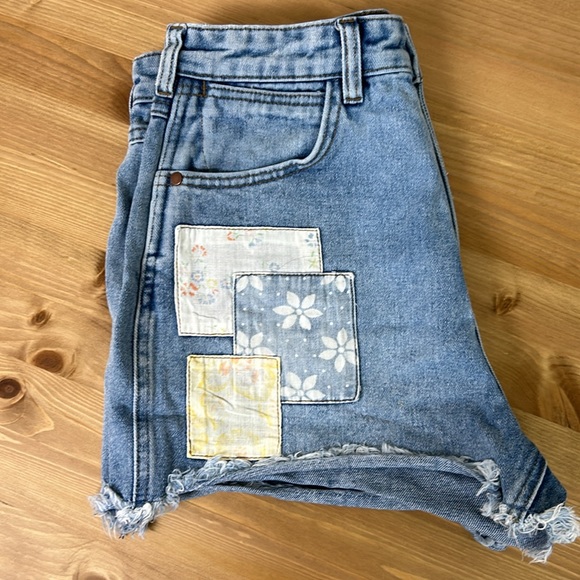 Billabong x Wrangler Showdown Patch Work Shorts - Picture 6 of 8